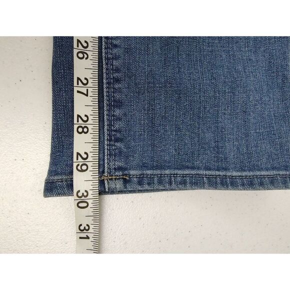 Chicos Jeans Women's 0.5 Short (US 6) Blue Straight Slim Leg Mid Rise Dark Denim - Picture 5 of 10